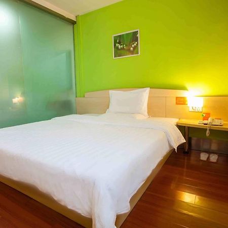 7Days Inn Heyuan Cultrual Palace Renren Le Bilik gambar