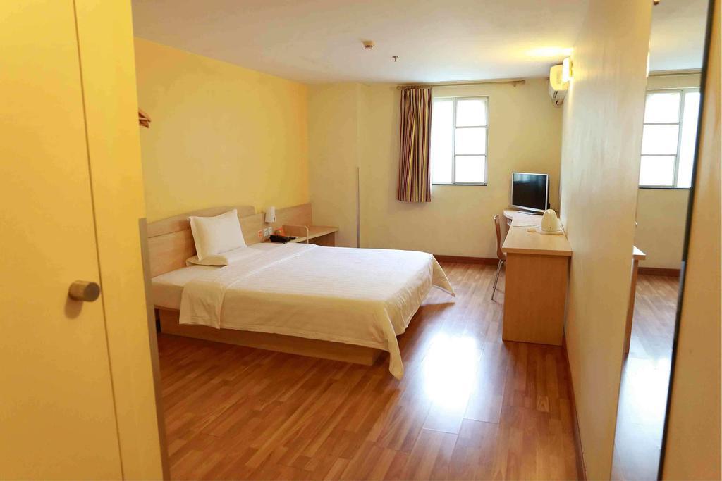 7Days Inn Heyuan Cultrual Palace Renren Le Bilik gambar