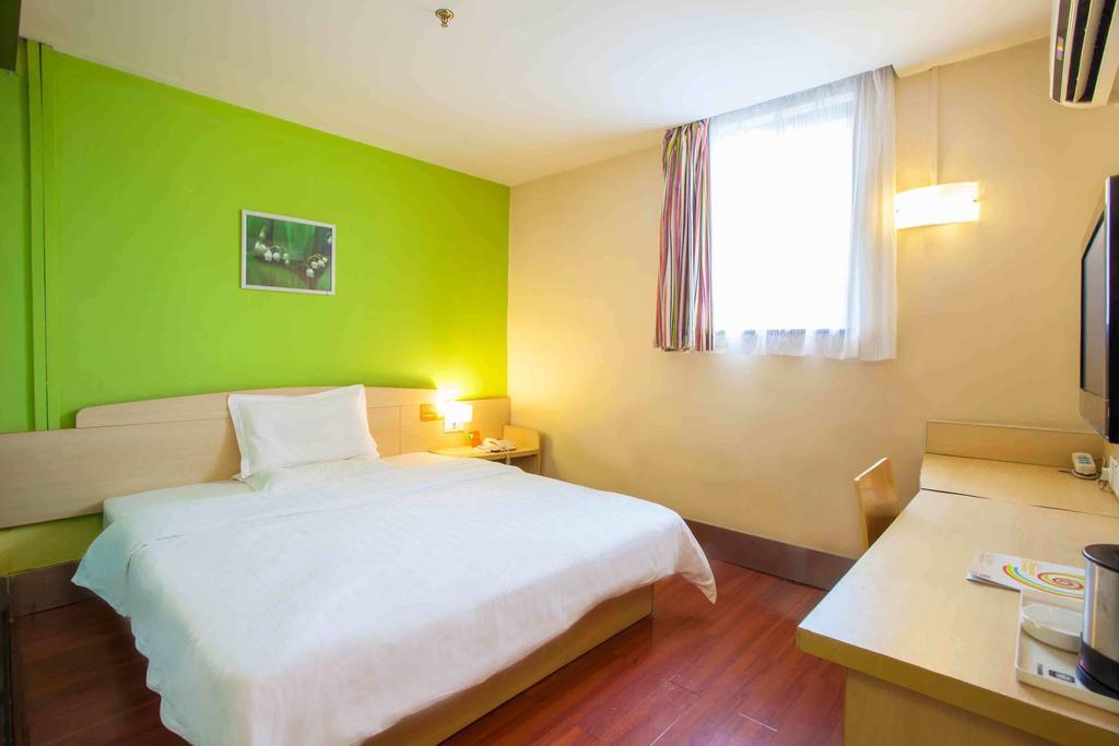 7Days Inn Heyuan Cultrual Palace Renren Le Bilik gambar
